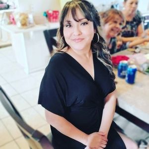 Meet your Posher, Rosenda